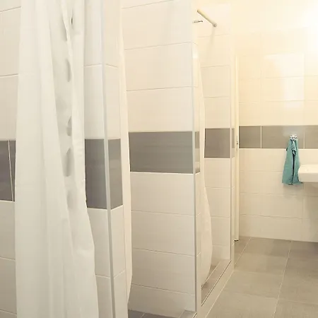 Folks * براتسيلافا