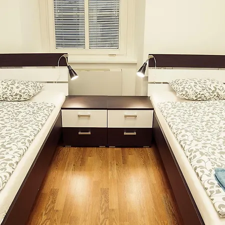 Folks بيت شباب *