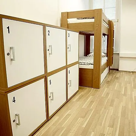 Folks Hostel *
