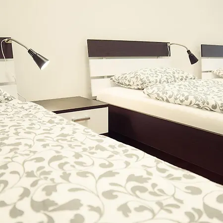 بيت شباب Folks براتسيلافا